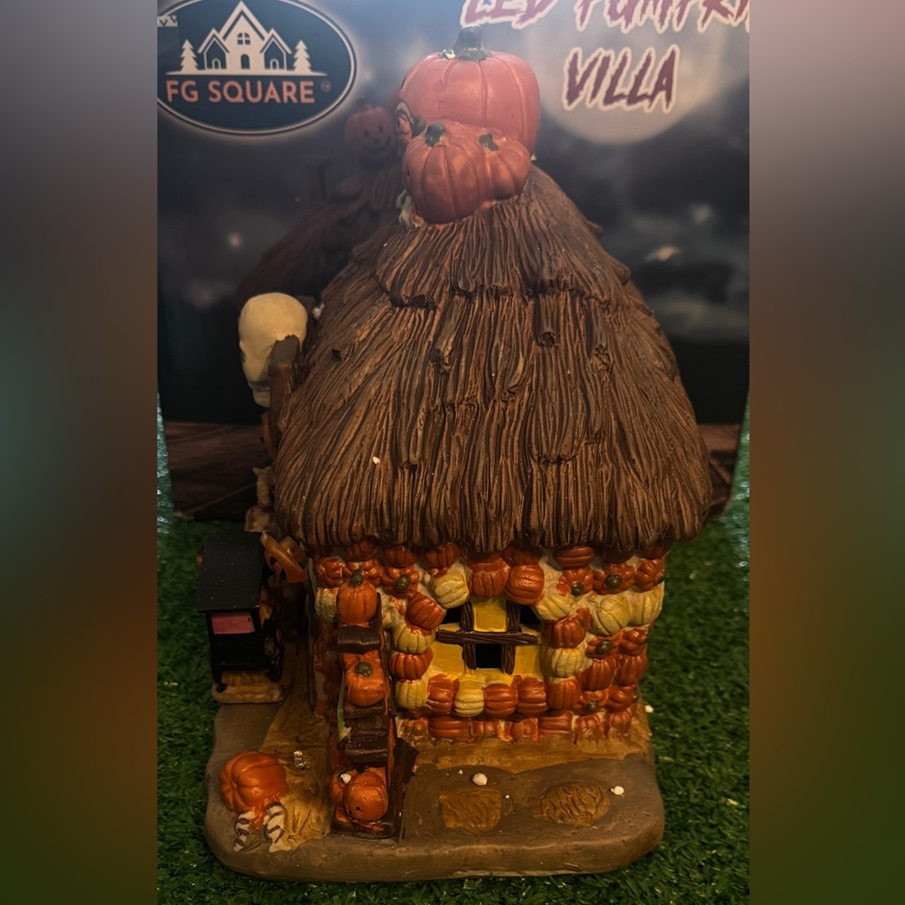 LED Pumpkin Villa - Halloween Decoration - Picture 8 of 12